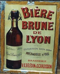 Een van de laatste advertenties voor het bruine bier van Lyon. Uit: Romain Thinon, Un îlot brassicole. 
